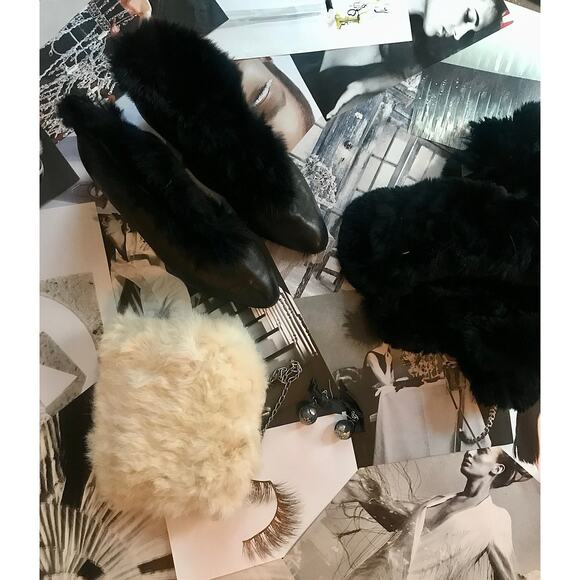 Leather ankle boots with faux fur trim in black, size 6 - Picture 3 of 5